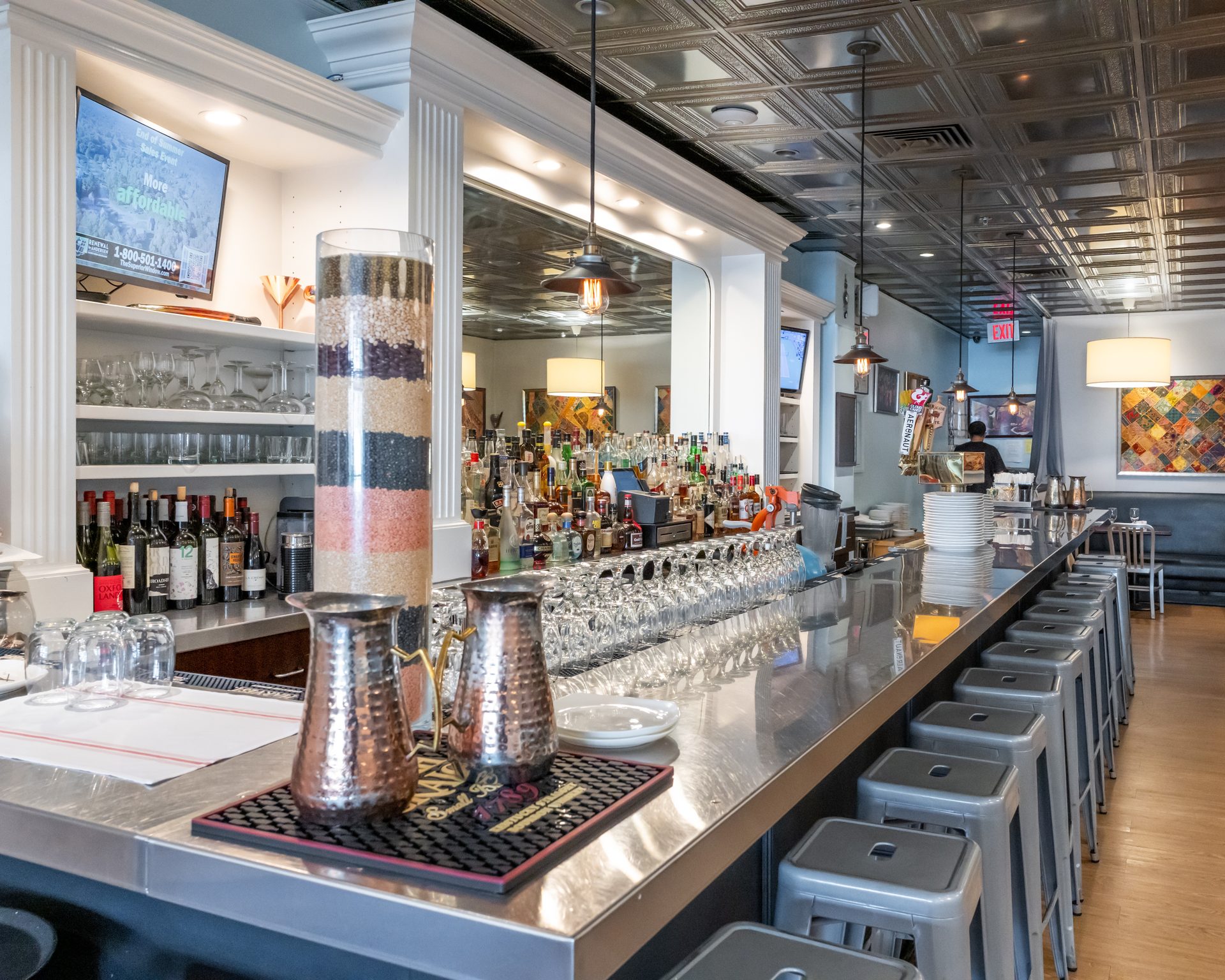The bar, the room, the afternoon