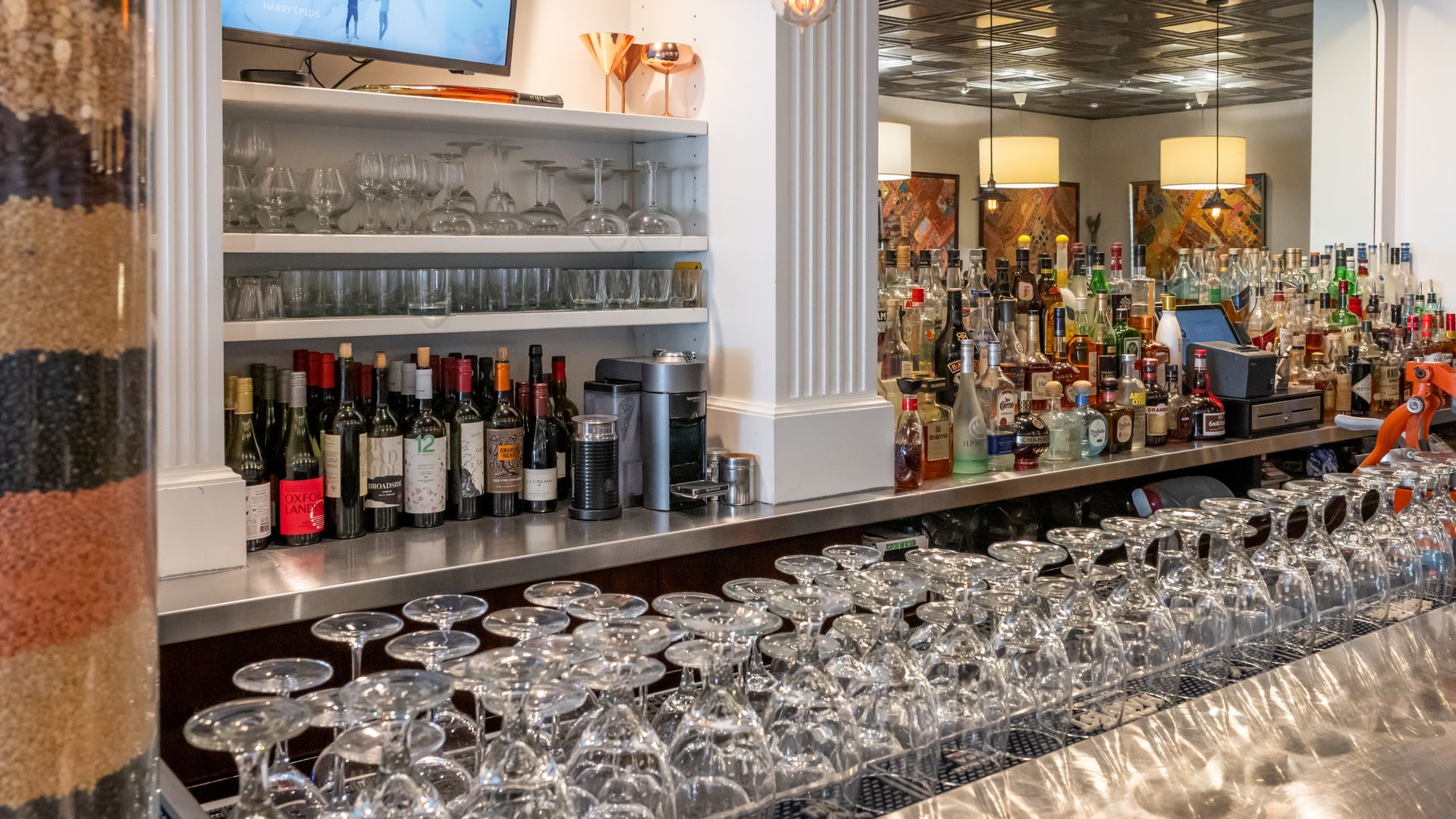 A full bar built for bold flavors
